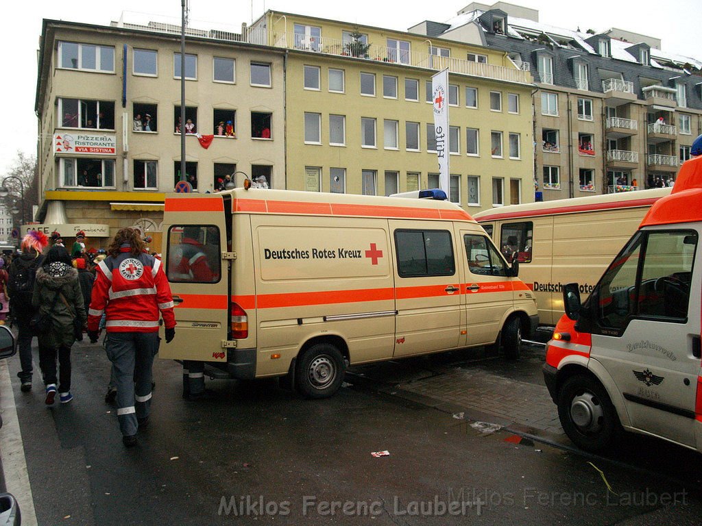 Feuerwehr Rettungsdienst Koelner Rosenmontagszug 2010 P065.JPG